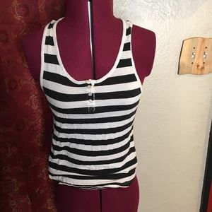 Black and white horizontal strip tank
